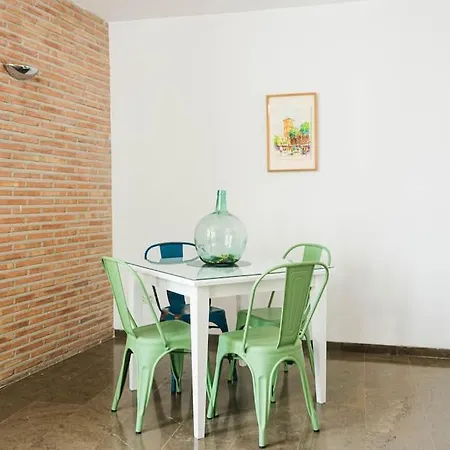 Cosy Flat W/ Beautiful Views And Cute Balcony-2